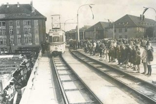 Straßenbahn bei der Einweihung am 4. Oktober 1969, © Stadtmuseum Brandenburg